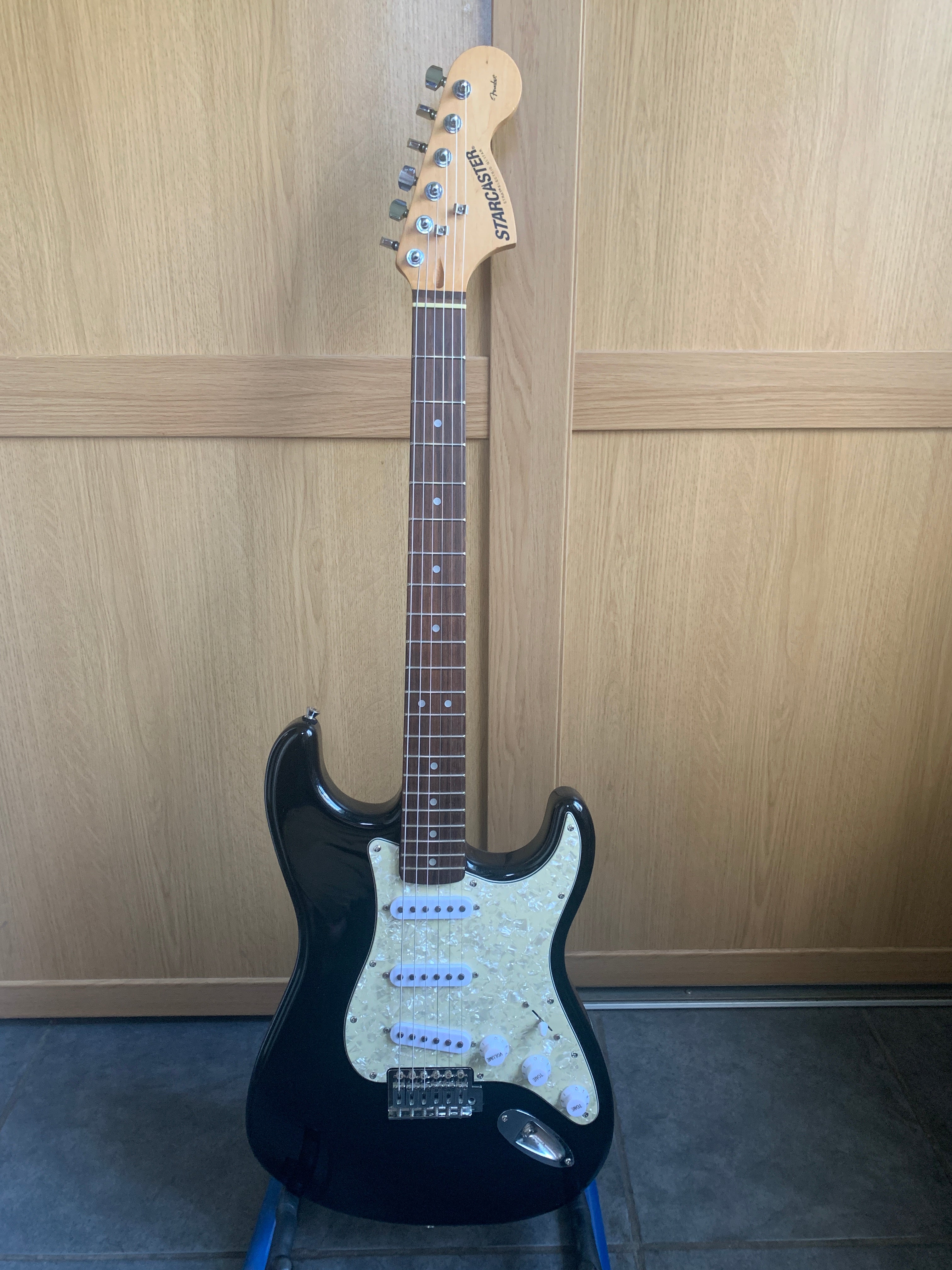 Fender Starcaster in Black